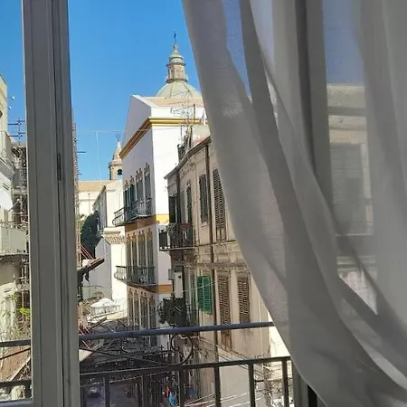 Apartment Ballarhouse Palermo