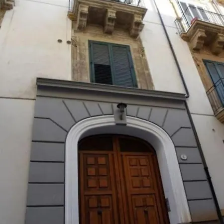 Ballarhouse Apartment